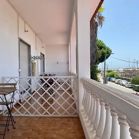 Blife Aerya Private Rooms - Airport Stay Faro Exterior photo