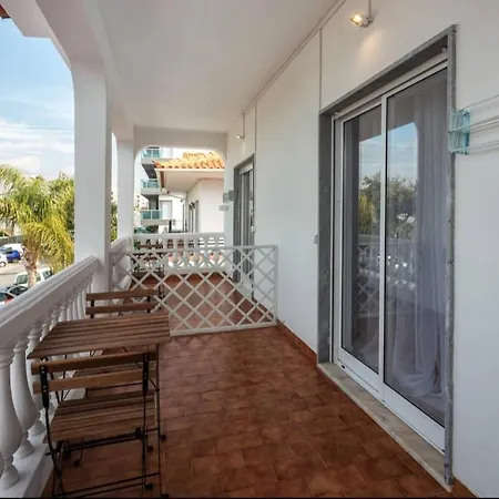 Blife Aerya Private Rooms - Airport Stay Faro Exterior photo