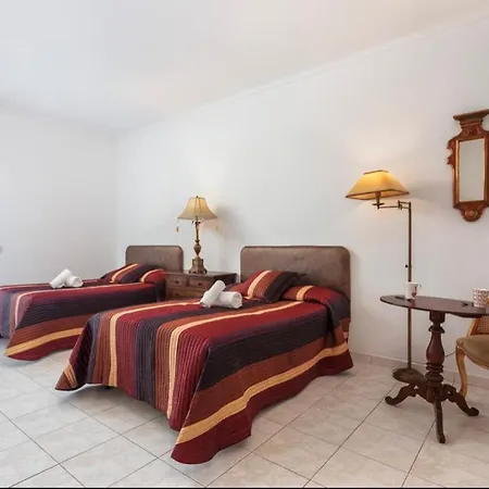 Blife Aerya Private Rooms - Airport Stay Faro Exterior photo